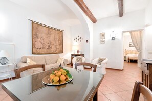 Comfort Apartment, 1 Bedroom, Non Smoking | Living room - Campuccio 21 by Mmega (Florence)