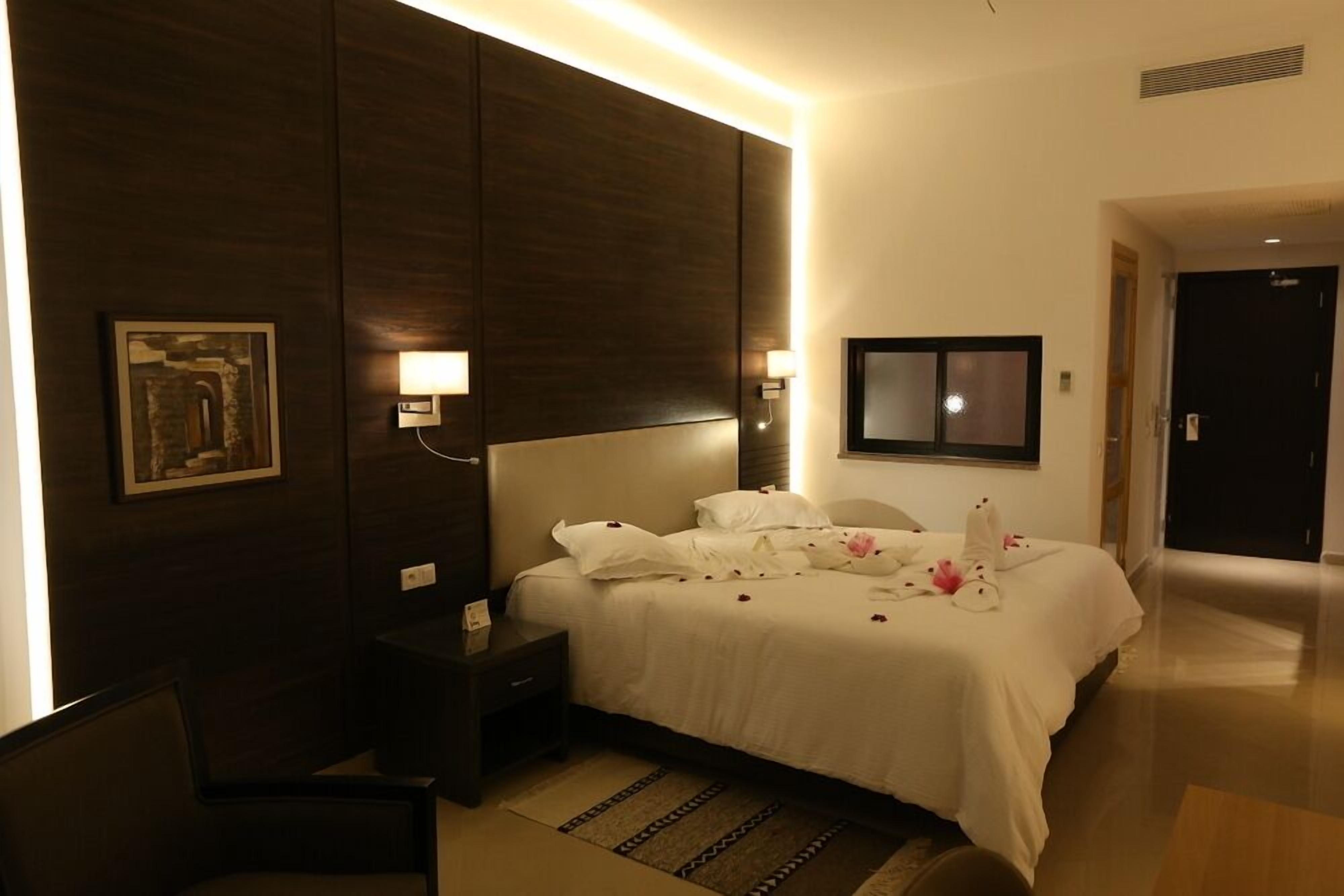 1 soverom, sengetøy av topp kvalitet og safe på rommet