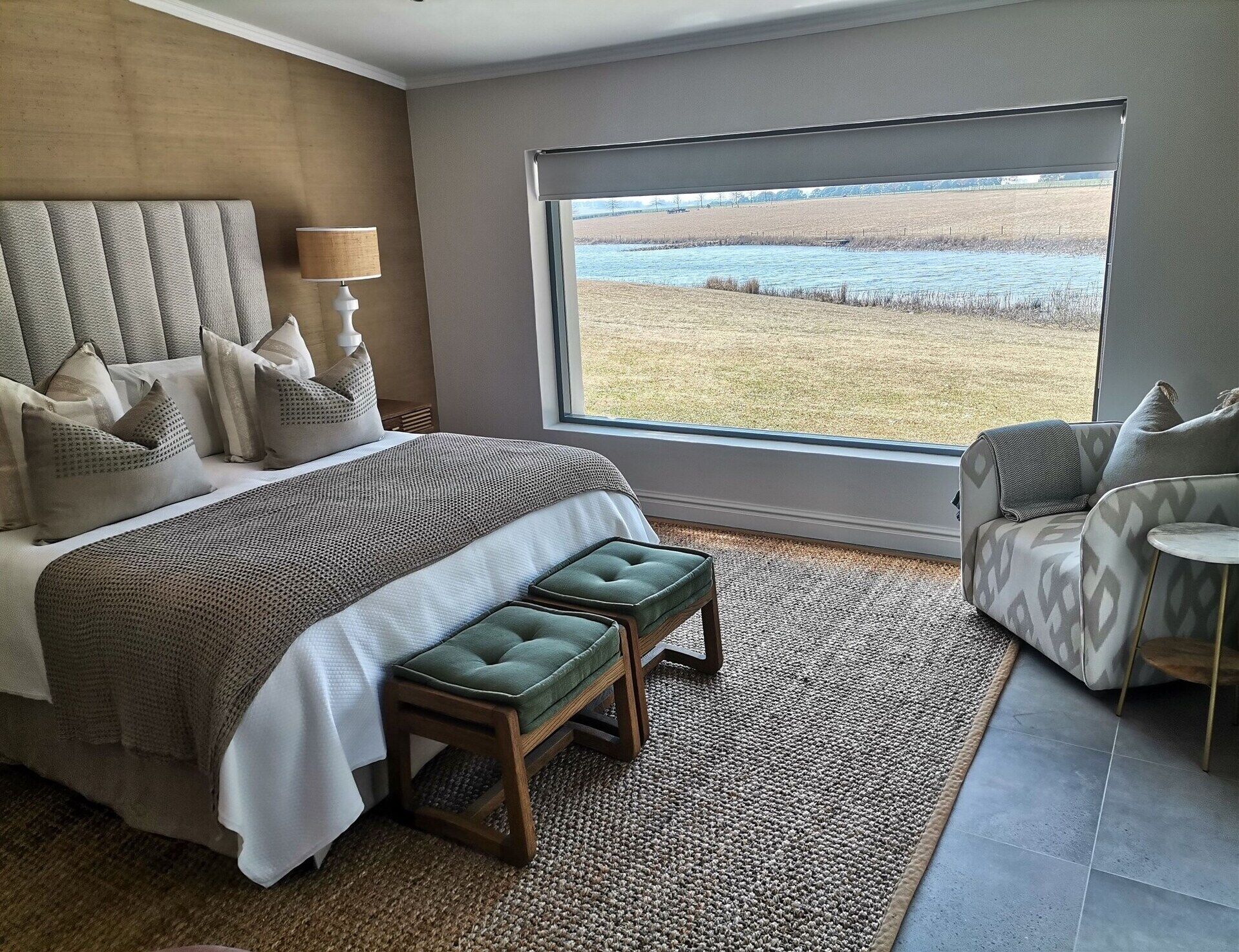 Egyptian cotton sheets, premium bedding, pillow-top beds, minibar