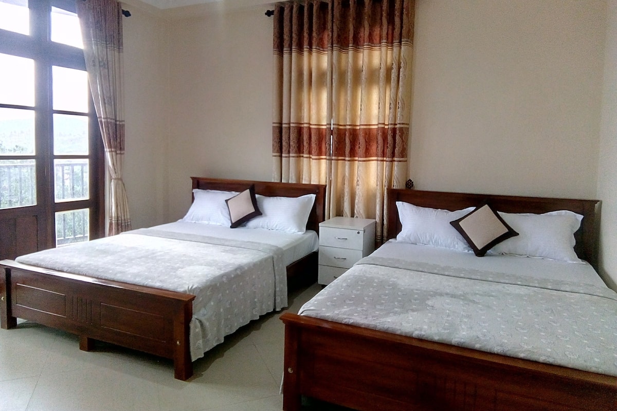 2 Bedrooms Villa | Bộ đồ giường cao cấp, bàn, bàn ủi/dụng cụ ủi quần áo