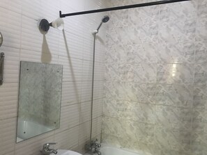Douche de la salle de bain