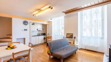 Comfort-lejlighed - 1 soveværelse | Stue | LCD-tv