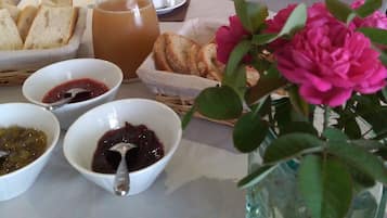 Petit-déjeuner continental compris tous les jours