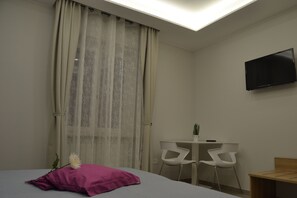 Premium bedding, desk, blackout drapes, soundproofing - Foryou (Pompei)