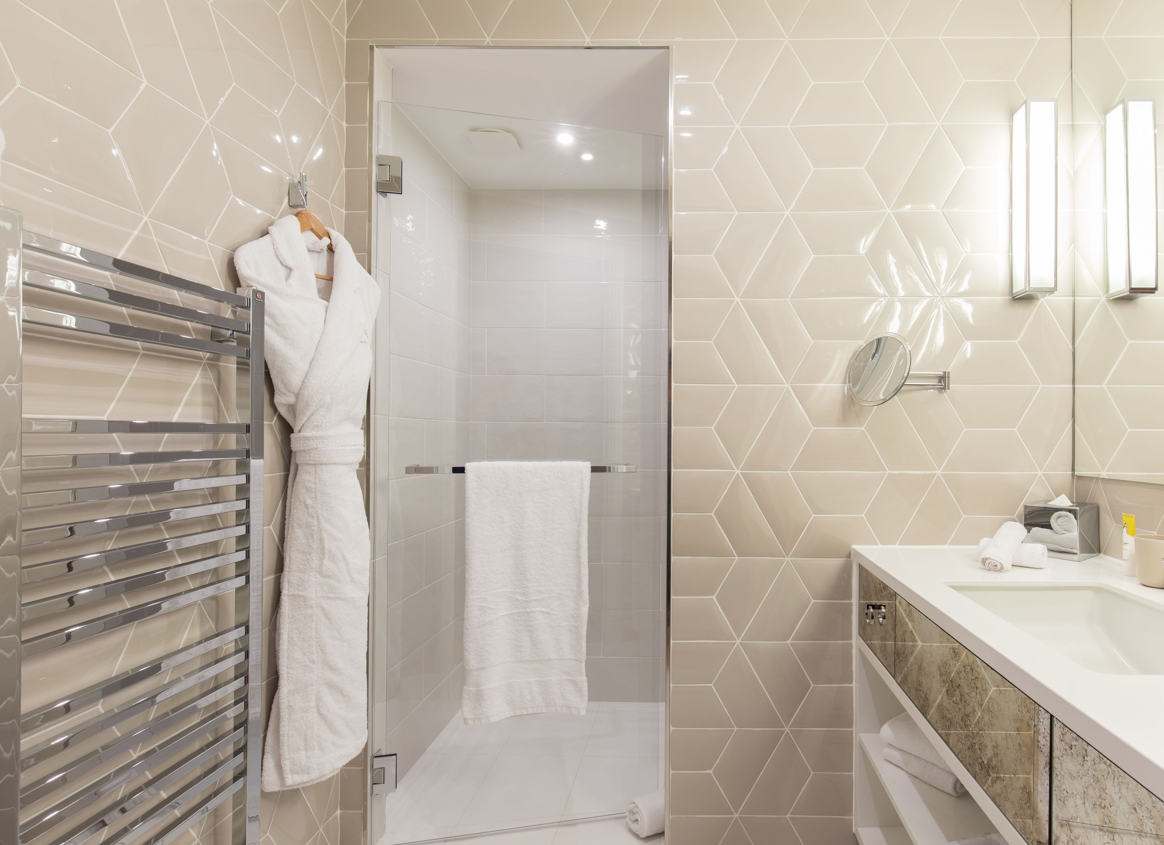 shower, free toiletries, hair dryer, slippers