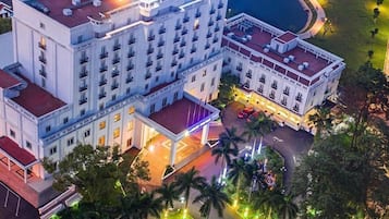 Mặt tiền nơi lưu trú
