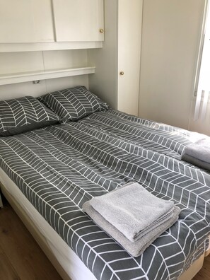 Comfort Chalet, 2 Bedrooms | 2 bedrooms, premium bedding, individually furnished