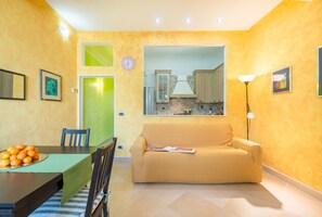 Comfort Apartment, Multiple Beds, Non Smoking | Living room - Colourful Sant'Ambrogio by Mmega (Florence)
