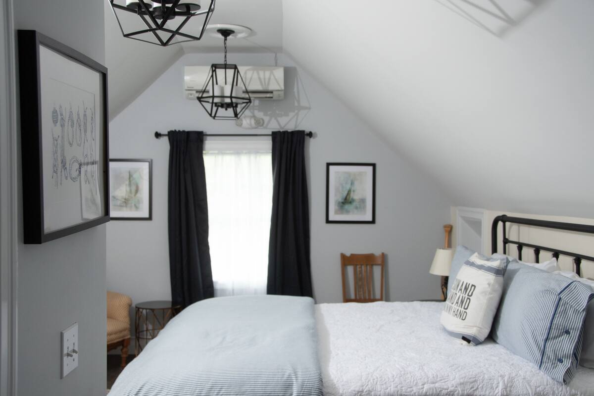 ห้องคลาสสิก, เตียงคิงไซส์ 1 เตียง (Prospect Room) | เครื่องนอนระดับพรีเมียม, เตียงพร้อมฟูกเสริมที่นอน, มินิบาร์ฟรี