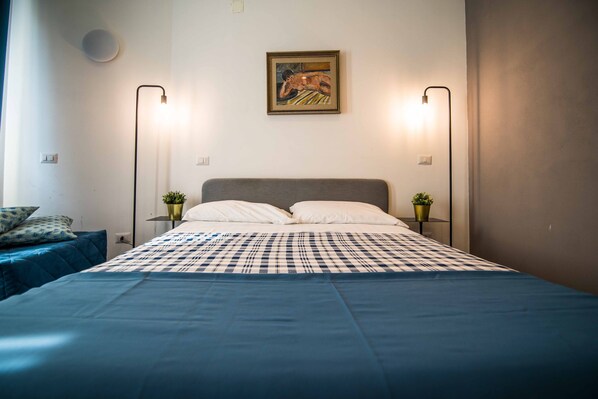 City Double Room, 1 Queen Bed, City View | Individually decorated, individually furnished, desk, blackout curtains