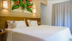 Deluxe Suite (Master) | Minibar, blackout drapes, free WiFi, bed sheets - Fradissimo Hotel (Angra dos Reis)