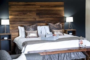 Executive Room | Minibar, in-room safe, iron/ironing board, free WiFi - Blue Rain Guesthouse (Bloemfontein)