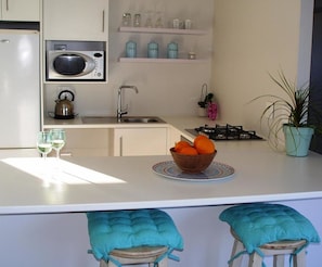 Luxury Studio, 1 Bedroom | Private kitchen
