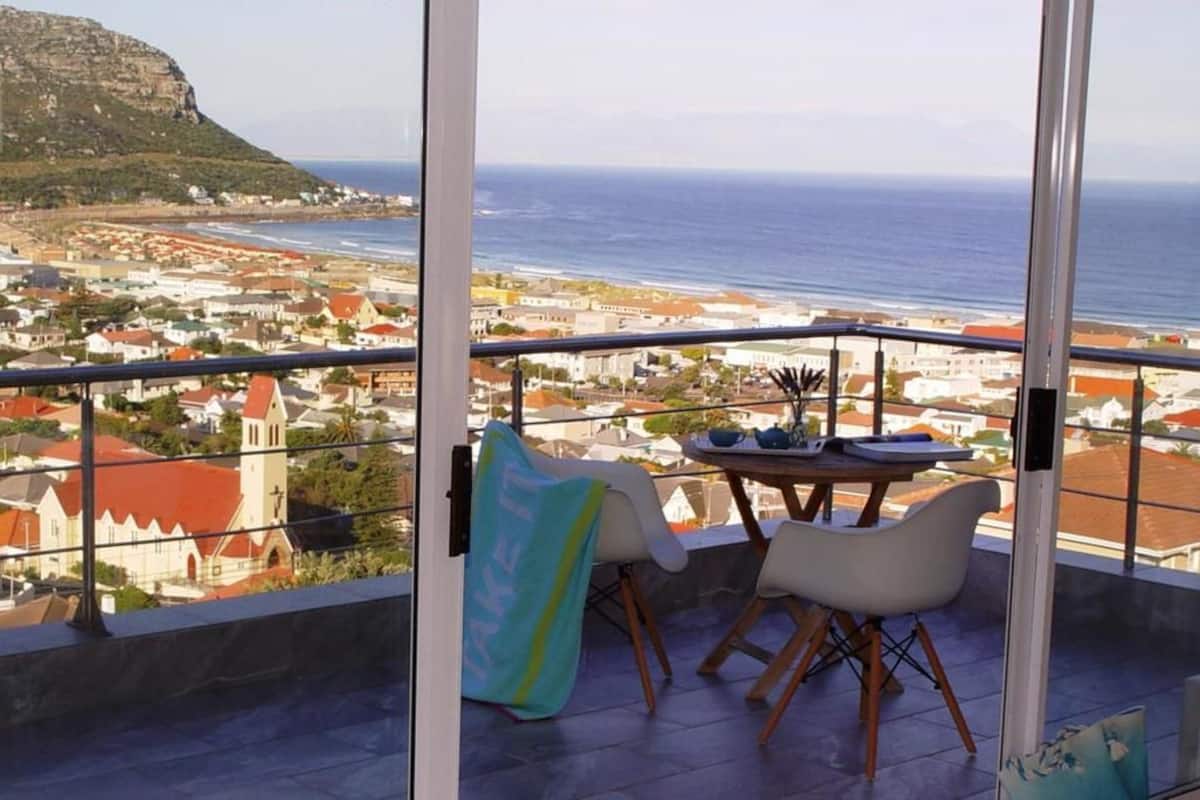 The View Self Catering Apartment | Balcony
