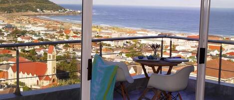 The View Self Catering Apartment | Balcony
