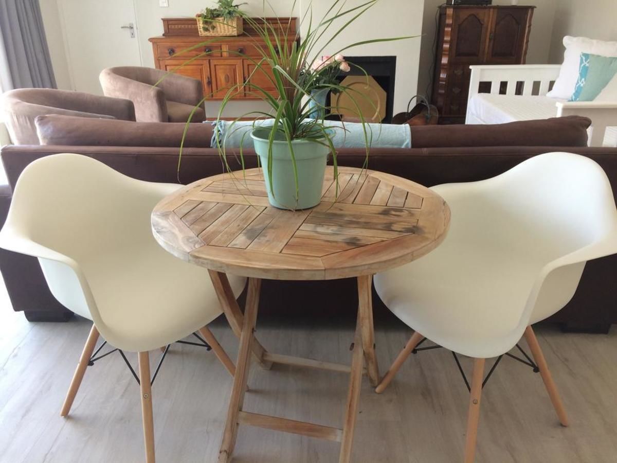 อพาร์ทเมนท์สำหรับครอบครัว, 1 ห้องนอน | บริเวณนั่งเล่น | ทีวี