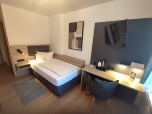 ห้องซิงเกิล | ผ้าม่านกันแสง, เตารีด/โต๊ะรีดผ้า, Wi-Fi ฟรี