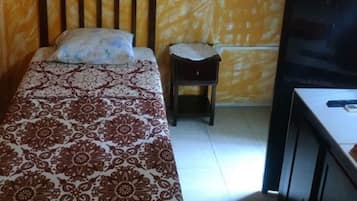 Single Room | Egyptian cotton sheets, premium bedding, individually decorated