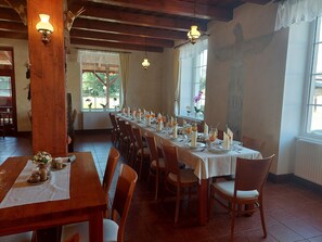 Frühstück, Mittagessen, Abendessen, Gegrilltes 