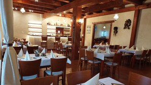 Breakfast, lunch and dinner served - Penzion Country Steak Restaurant (Albrechtice)