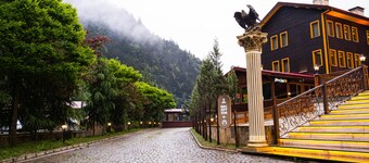 Flora Uzungol Resort Hotel