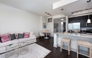 Apartamento luxo | Opções para refeição no quarto
