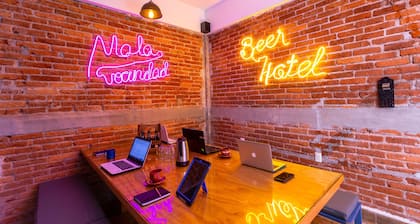 Mala Vecindad Beer Hotel
