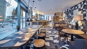 酒吧（店内）