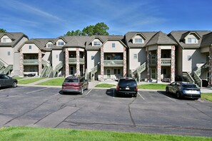 Condo, 2 Bedrooms | Exterior