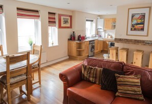 Penthouse, 3 Bedrooms | Living room | Flat-screen TV - The Jewellery Suites - Ruby (Birmingham)
