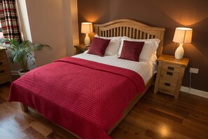 Penthouse, 3 Bedrooms | 3 bedrooms, desk, iron/ironing board, free WiFi - The Jewellery Suites - Ruby (Birmingham)