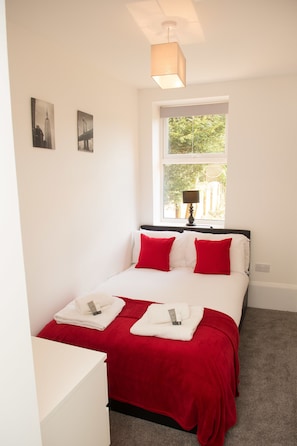 Apartment, 1 Bedroom | Room amenity