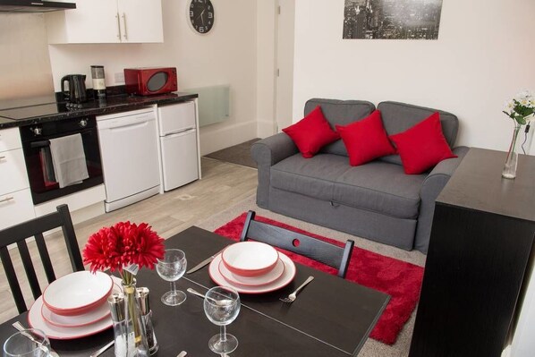 Apartment, 1 Bedroom | Living area | Flat-screen TV - Moseley Mews Village Suites - Red (Birmingham)