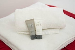 Apartment, 1 Bedroom | Room amenity