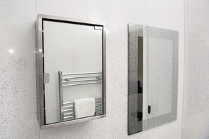 Apartment, 1 Bedroom | Bathroom | Shower, free toiletries, hair dryer, towels