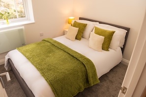 Apartment | 1 bedroom, laptop workspace, iron/ironing board, free WiFi