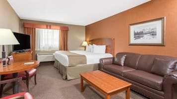 Deluxe Double Room, 1 King Bed | In-room safe, desk, iron/ironing board, free WiFi