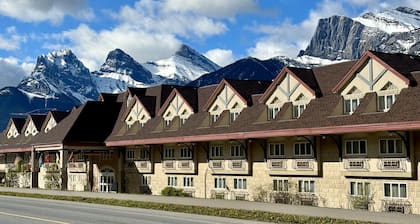 Canmore Inn & Suites