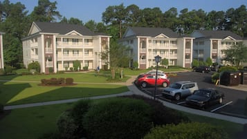 Condo, 3 Bedrooms | Front of property