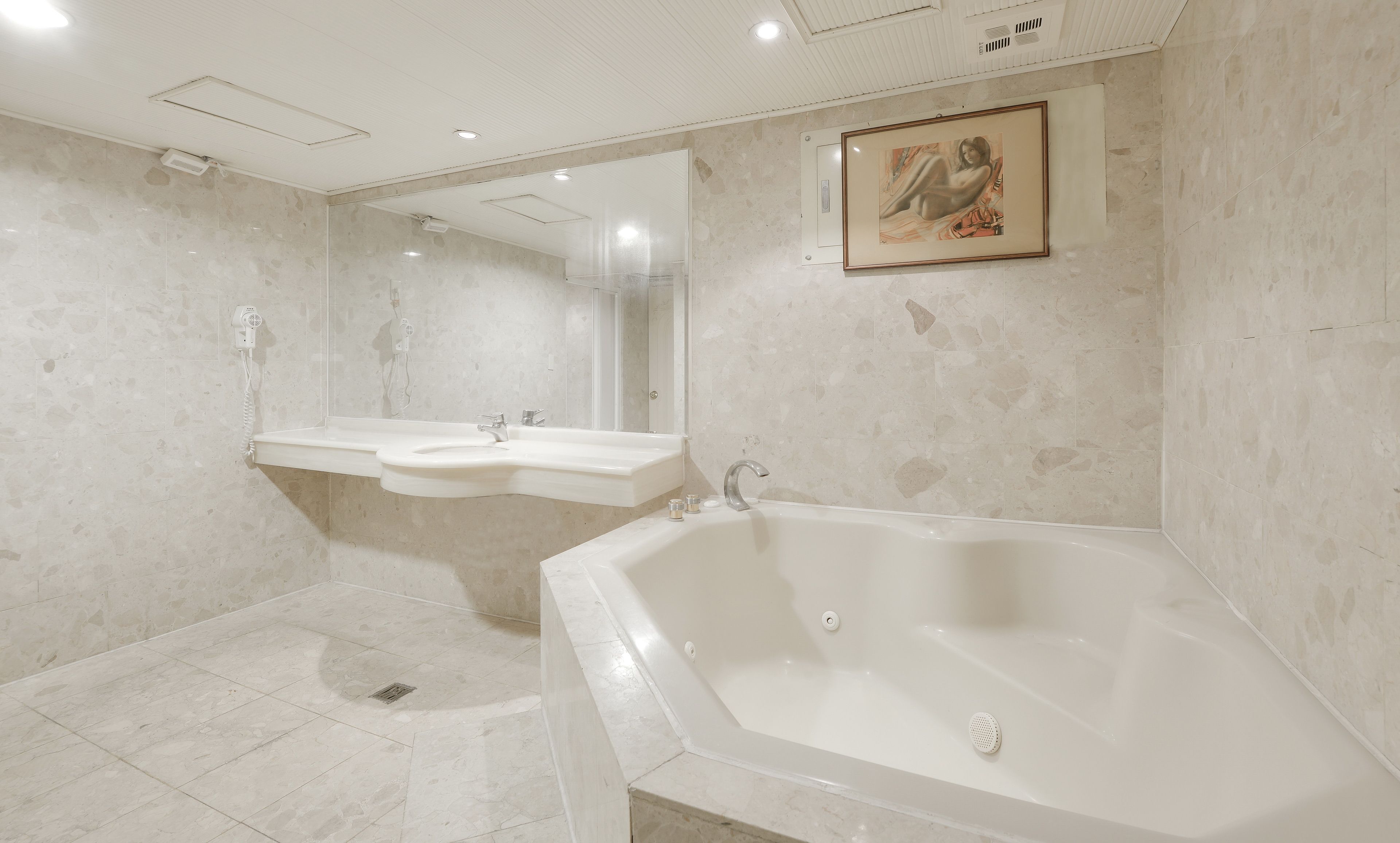 Photo - Forbes Hotel