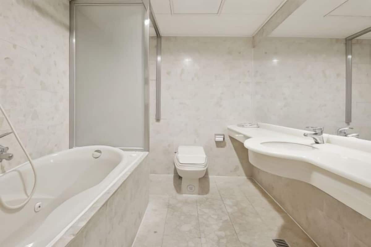 Bathroom | Free toiletries, hair dryer, slippers, towels