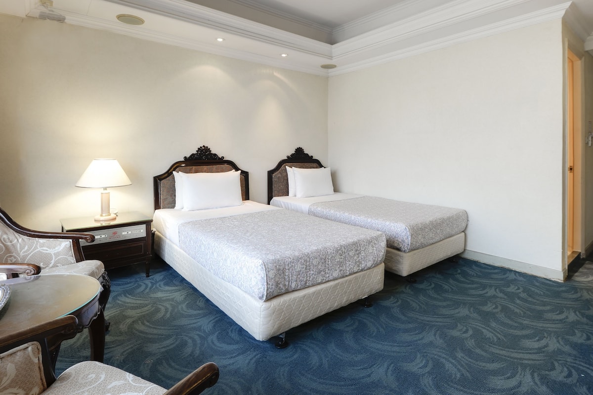Standard Twin Room, 2 Twin Beds | Premium bedding, desk, blackout drapes, soundproofing