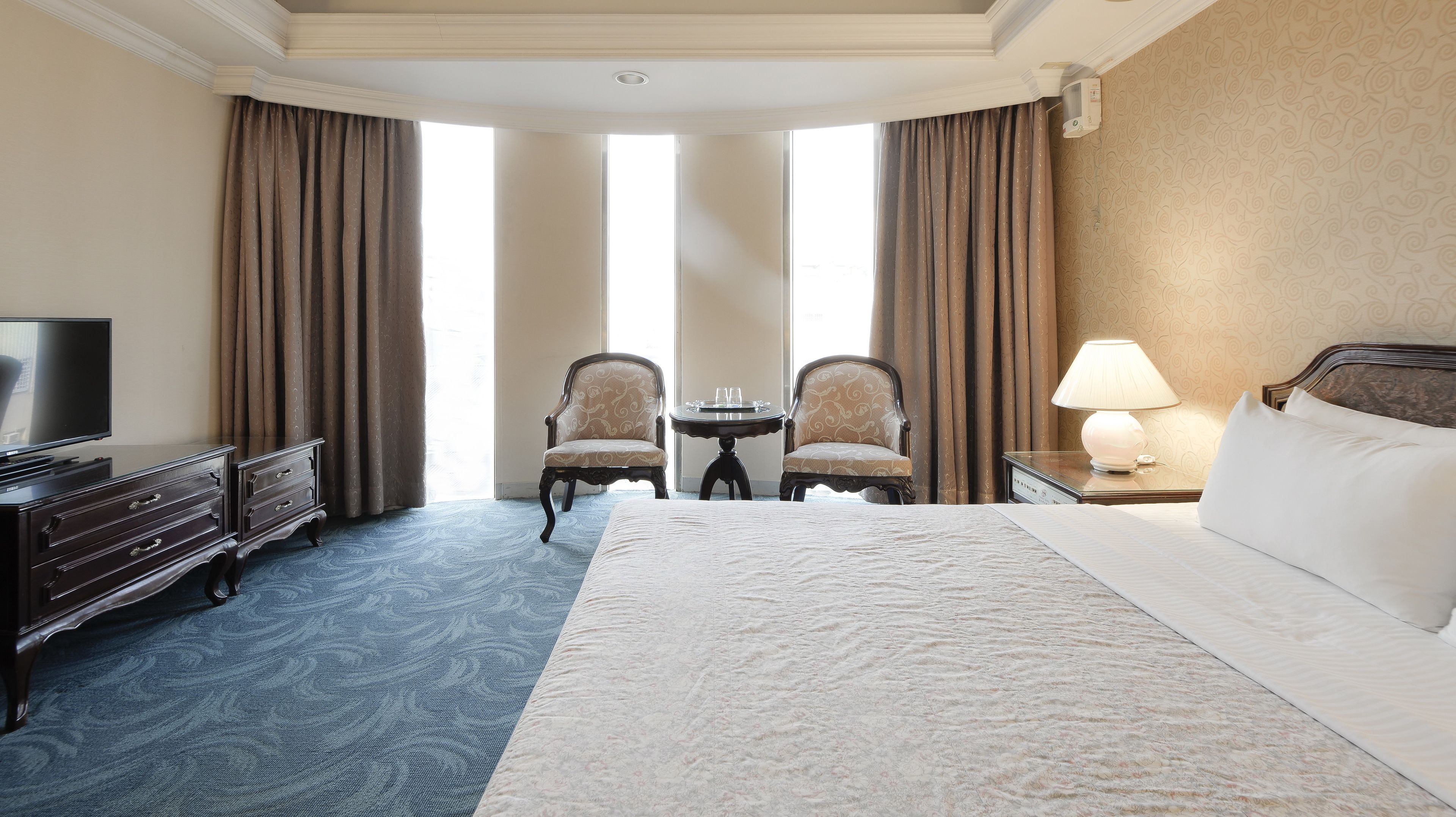 Photo - Forbes Hotel