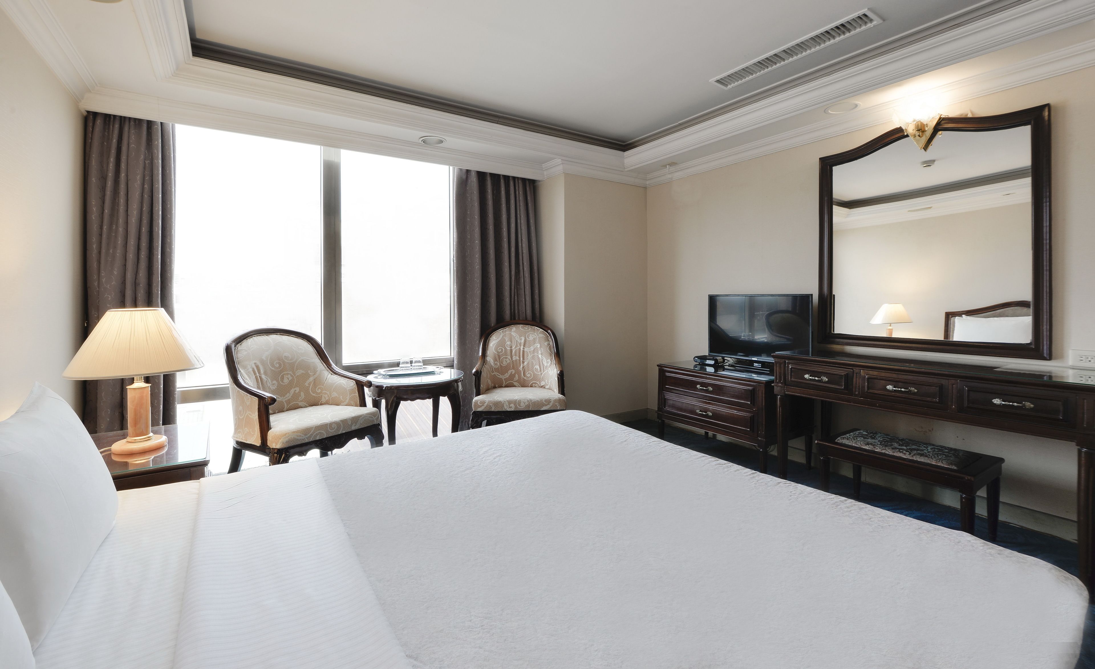 Photo - Forbes Hotel