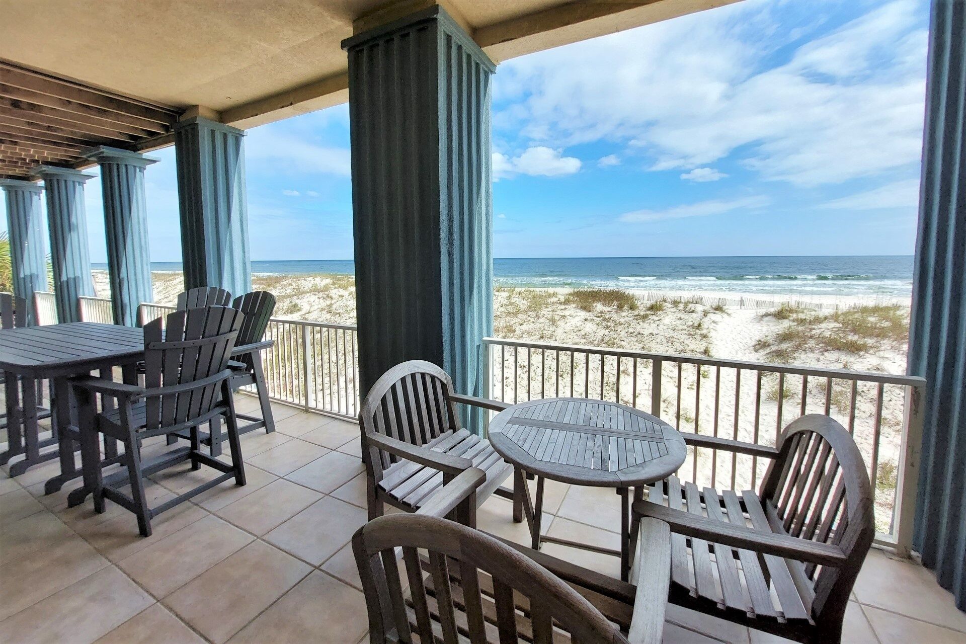 House, 6 Bedrooms | Outdoor dining