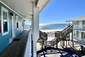 Condo, 2 Bedrooms | Property grounds
