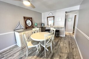 Dining - Gulfside Townhome 13 2 Bedroom Townhouse by RedAwning (Gulf Shores)