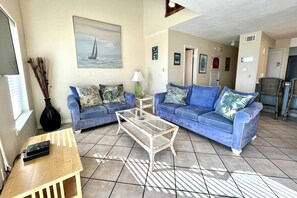 Townhome, 3 Bedrooms | Living area | TV, Netflix, Hulu, DVD player