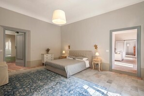 4 bedrooms, iron/ironing board, WiFi, bed sheets - Living in an ancient palace in the historic village of Mondavio (Mondavio)