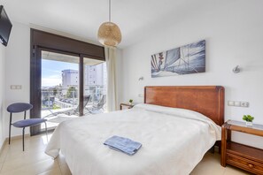 2 bedrooms, iron/ironing board